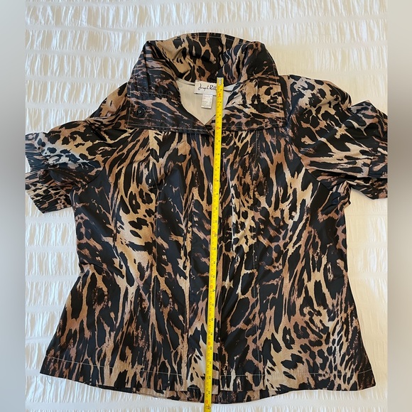 JOSEPH RIBKOFF Tiger Pattern Short Sleeve Zip Up Jacket - Picture 10 of 10